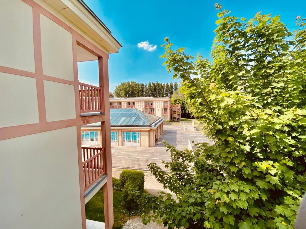 6-Person Apartment With Swimming Pool Tennis Court And Free Parking 25 Le Touquet Bagian luar foto