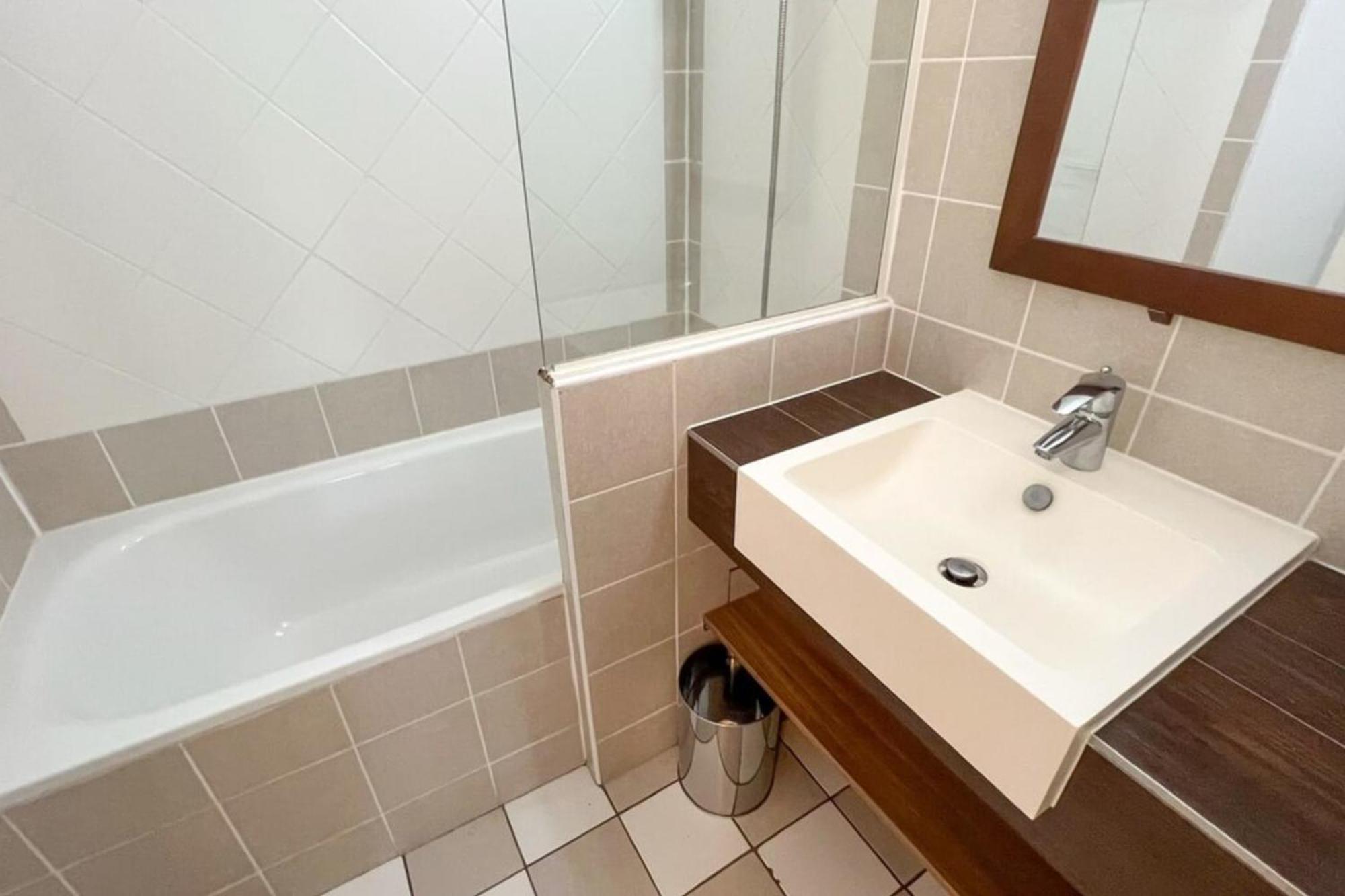 6-Person Apartment With Swimming Pool Tennis Court And Free Parking 25 Le Touquet Bagian luar foto